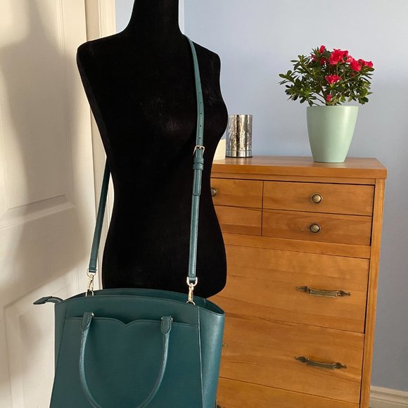 Kate Spade Crossbody - Picture 2 of 2